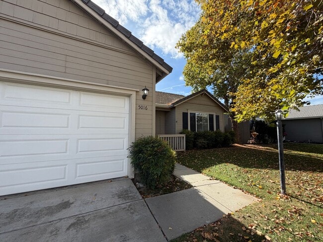 5016 Soave Ct in Salida, CA - Building Photo - Building Photo