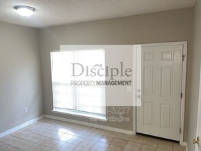 22 E Dubois St in Pembroke, GA - Building Photo - Building Photo