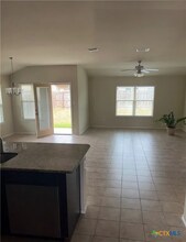 5407 Two Brothers Ln in Killeen, TX - Foto de edificio - Building Photo