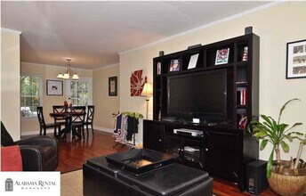 2206 Montreat Cir in Vestavia Hills, AL - Building Photo - Building Photo