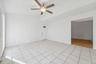 2223 Par Ln in Richmond, TX - Building Photo - Building Photo