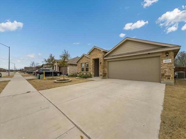 16533 White Fish Ln in Justin, TX - Building Photo - Building Photo