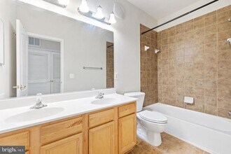 22717 Settlers Trail Terrace in Brambleton, VA - Building Photo - Building Photo