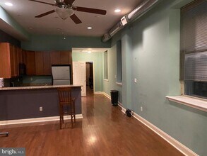 1712 W Girard Ave in Philadelphia, PA - Building Photo - Building Photo