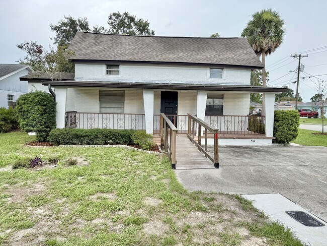 property at 3148 W Cordelia St