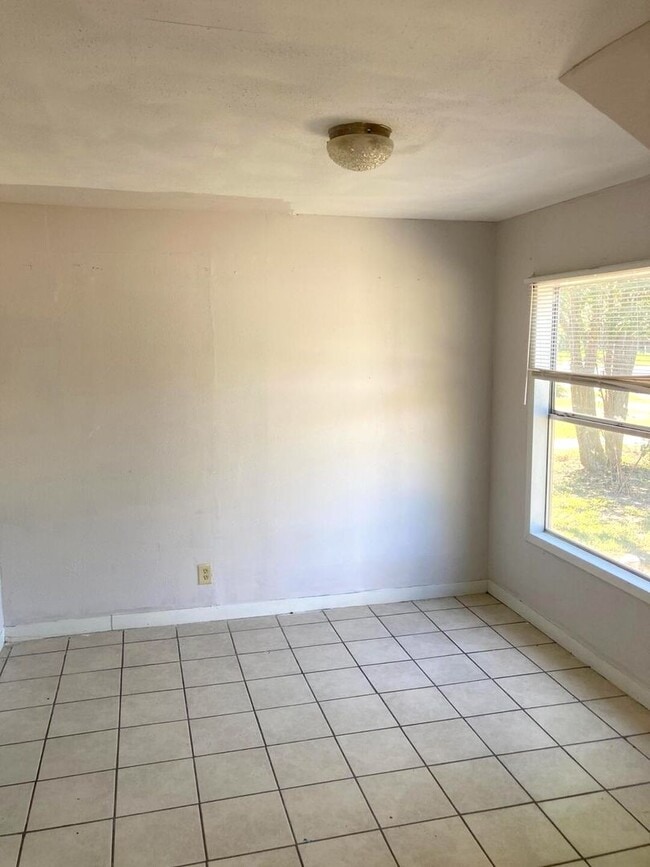 3103 E Rio Grande St in Victoria, TX - Foto de edificio - Building Photo