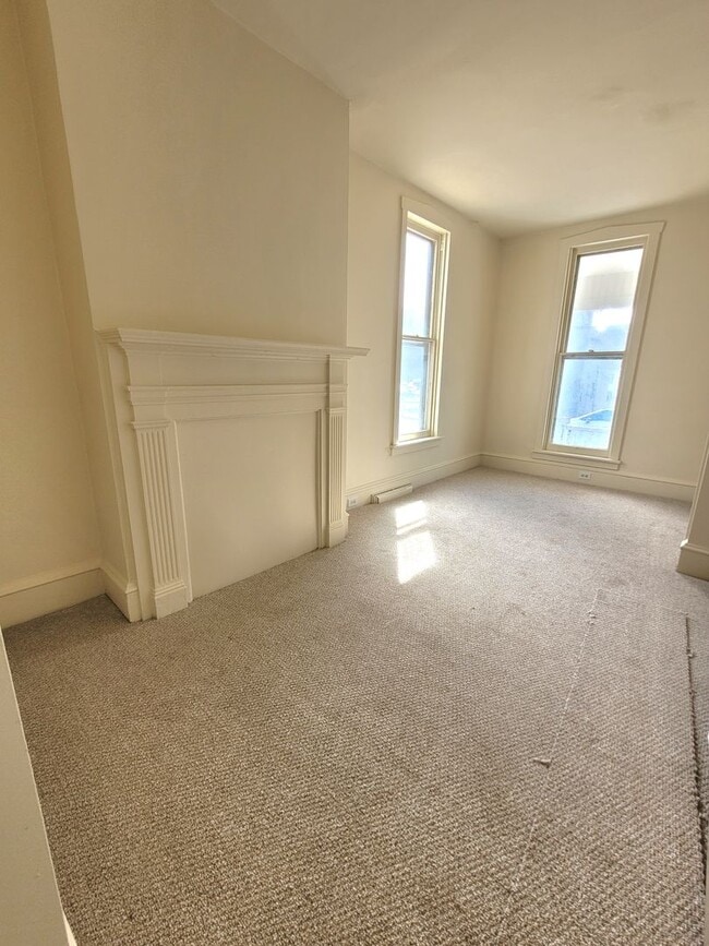 86 E Franklin St in Ephrata, PA - Building Photo - Building Photo