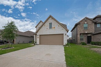 14214 Singing Oaks Trl in Houston, TX - Building Photo - Building Photo