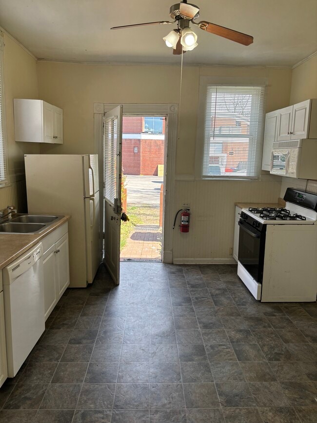 163 Pope St in Louisville, KY - Foto de edificio - Building Photo