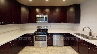 6132 Pembroke Dr in San Diego, CA - Building Photo - Building Photo