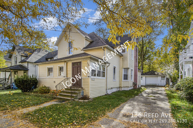 136 Reed St in Kalamazoo, MI - Foto de edificio - Building Photo