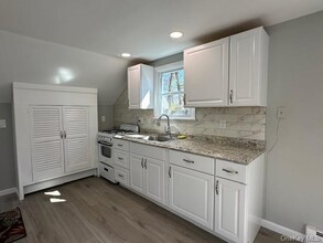16 Brook St in Suffern, NY - Building Photo - Building Photo