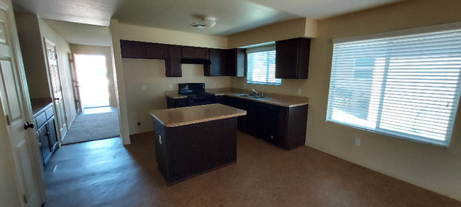 7031 E 38th St in Yuma, AZ - Building Photo - Building Photo