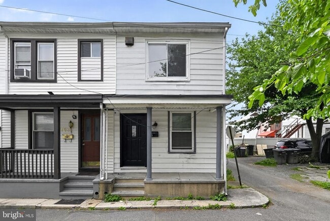 property at 365 N Prune St