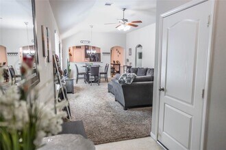 5135 Misty Ln in Bacliff, TX - Building Photo - Building Photo
