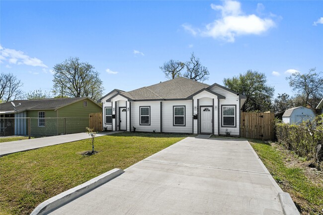 142 Calloway St in Houston, TX - Building Photo - Building Photo