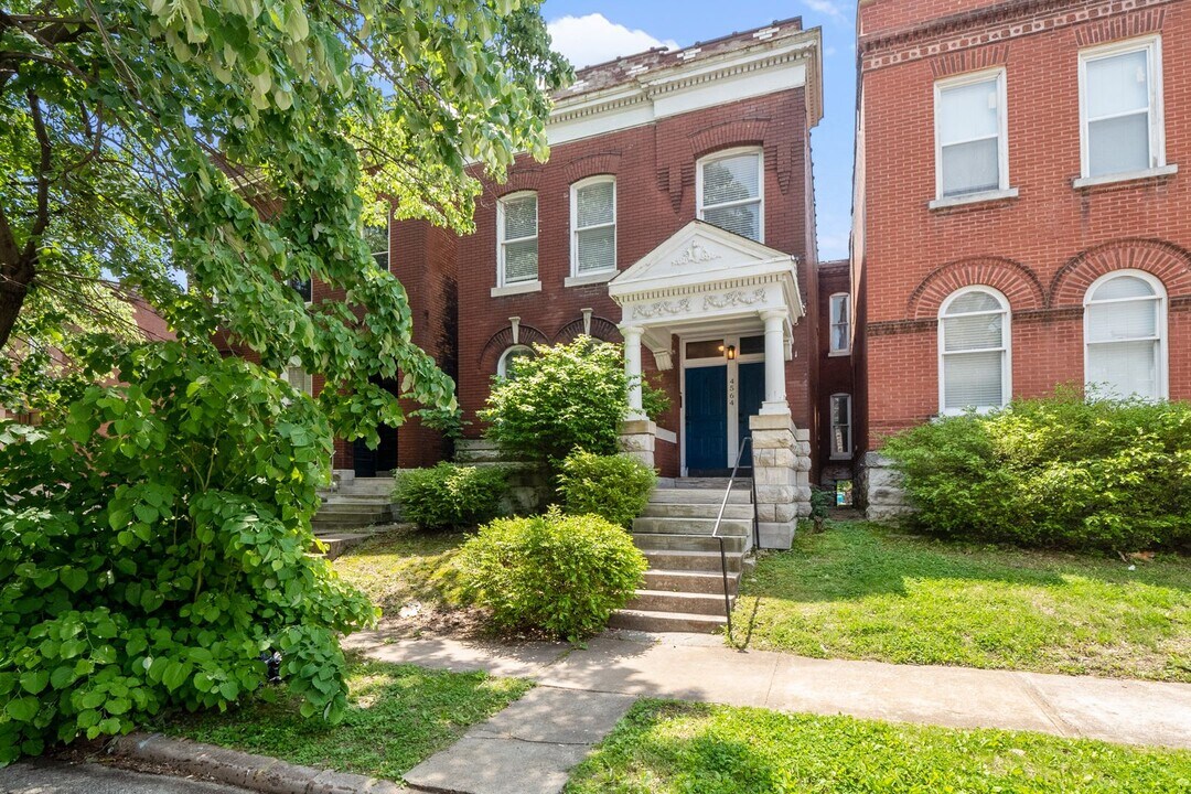 4564 Arco Ave in St. Louis, MO - Building Photo
