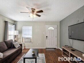 516 N Montreal Ave in Dallas, TX - Building Photo - Building Photo