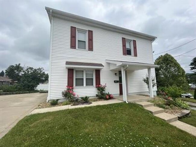 property at 207 Sycamore St