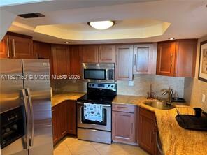 2750 NE 183rd St in Aventura, FL - Building Photo - Building Photo
