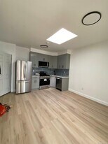 8-55 Wyckoff Ave in Queens, NY - Building Photo