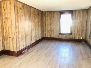 1603 S Center St in Bloomington, IL - Building Photo - Building Photo