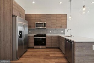 5545 Pulaski Ave, Unit 304 in Philadelphia, PA - Building Photo