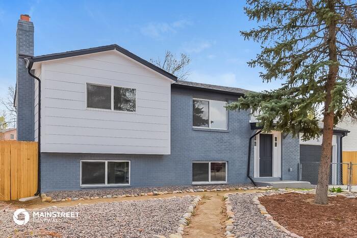 35 Bella Vista Ln in Colorado Springs, CO - Building Photo