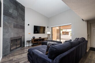 2041 N 87th Way in Scottsdale, AZ - Building Photo - Building Photo