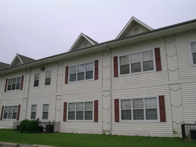 Chicago Park Place Apartments in Memphis, TN - Building Photo - Building Photo