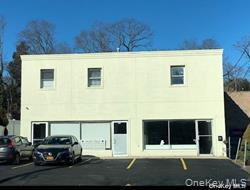 813 Fort Salonga Rd in Northport, NY - Building Photo