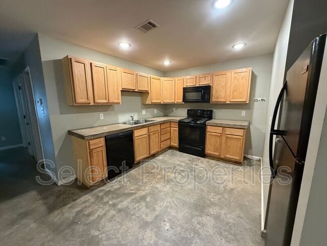 650 W Monroe Ave in Jonesboro, AR - Building Photo - Building Photo