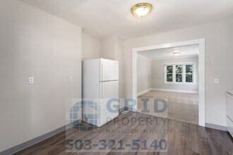 5519 SE 61st Ave in Portland, OR - Building Photo - Building Photo