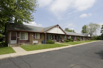 Goldentree Apartments in Portage, MI - Building Photo - Building Photo