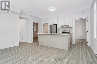 1369 Louis Ln in Ottawa, ON - Building Photo - Building Photo