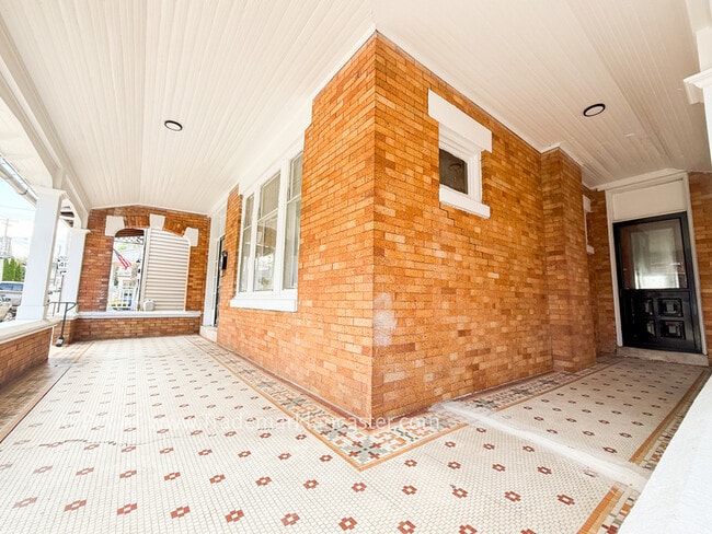 217 W High St in Womelsdorf, PA - Building Photo - Building Photo