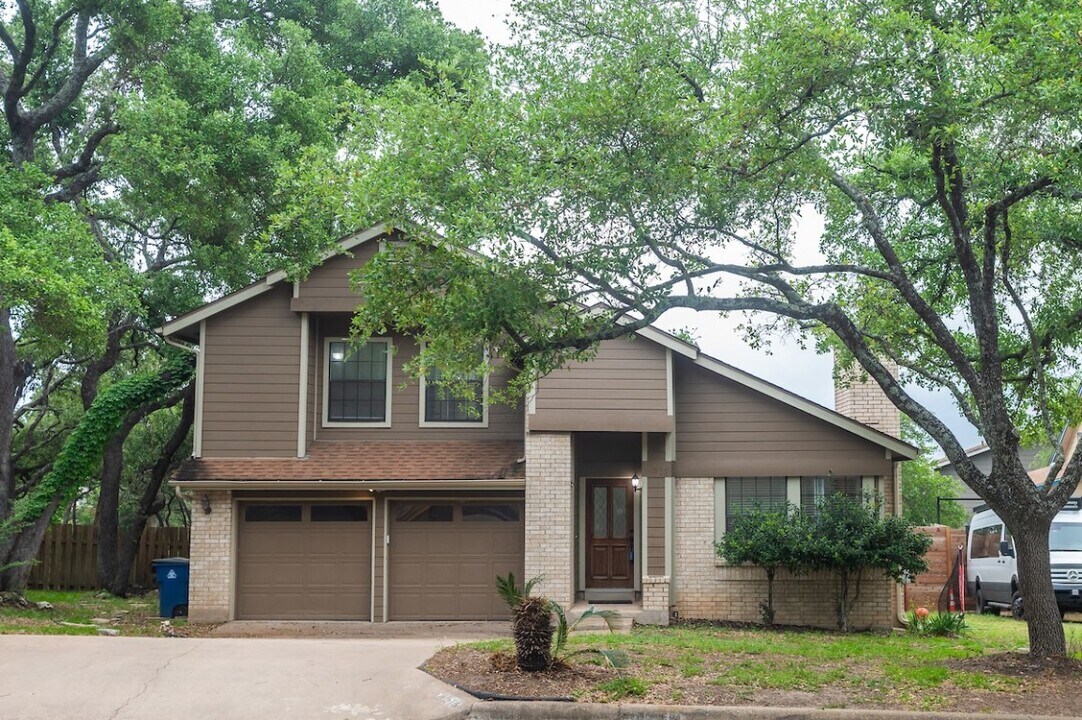 11513 Juniper Ridge Dr in Austin, TX - Building Photo