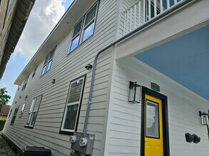 8709 Apricot St in New Orleans, LA - Building Photo - Building Photo