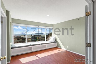 1301 Quarry Ct in Richmond, CA - Building Photo