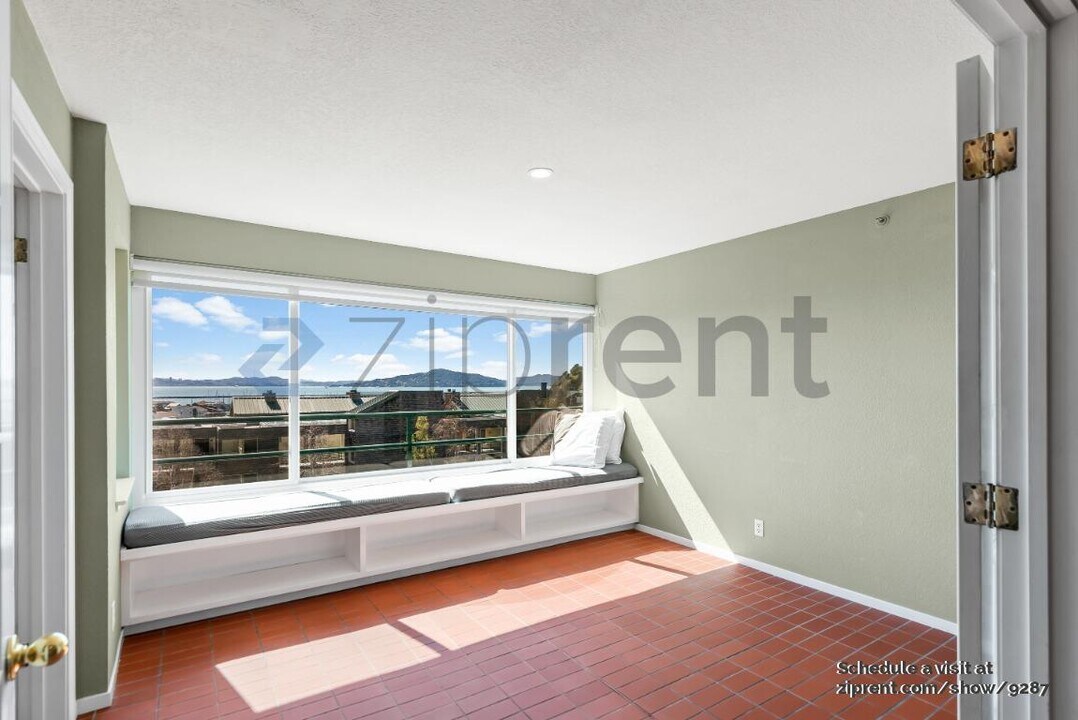 1301 Quarry Ct in Richmond, CA - Foto de edificio