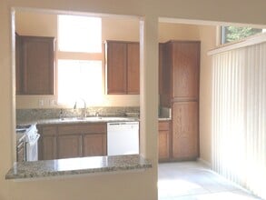 2163 Beatty Way in Roseville, CA - Foto de edificio - Building Photo