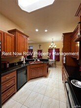 20 La Vista Ave in McAllen, TX - Building Photo - Building Photo