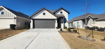 601 Los Olives Ln in Liberty Hill, TX - Building Photo