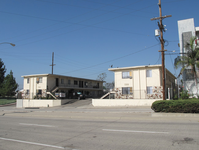 7501-7505 N Hollywood Way in Burbank, CA - Building Photo - Building Photo