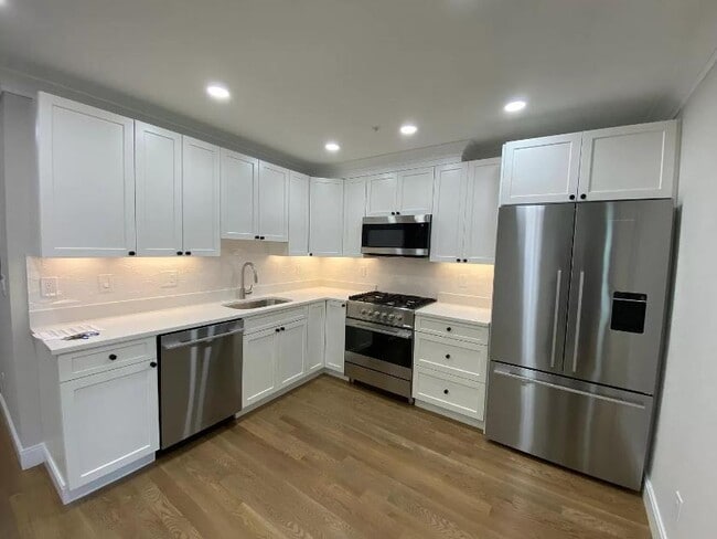 2 Crawford St in Cambridge, MA - Building Photo - Building Photo
