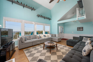 100 Sea Colony Dr in Kitty Hawk, NC - Building Photo