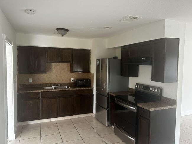 2808 Ave I in Fort Pierce, FL - Building Photo - Building Photo