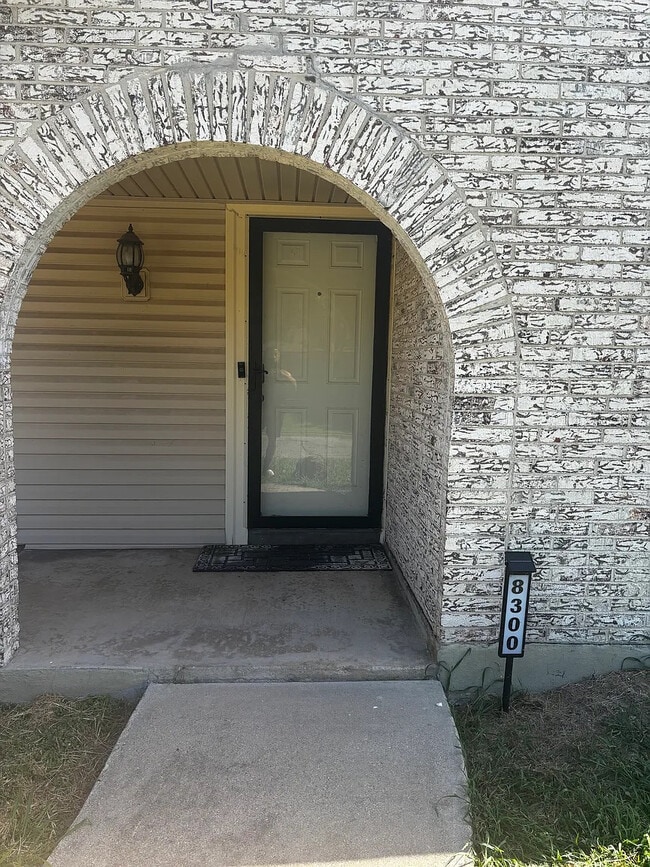 Room in Duplex on El Retiro Rd in Fort Worth, TX - Foto de edificio - Building Photo