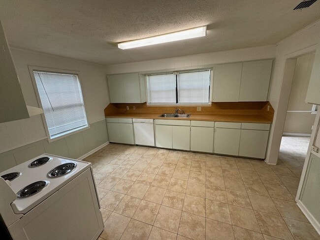 310 Birdie Pl in Longview, TX - Building Photo - Building Photo