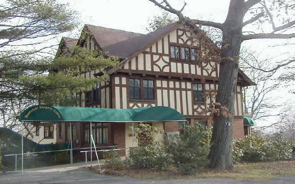 775 Bloomfield Ave in Montclair, NJ - Foto de edificio
